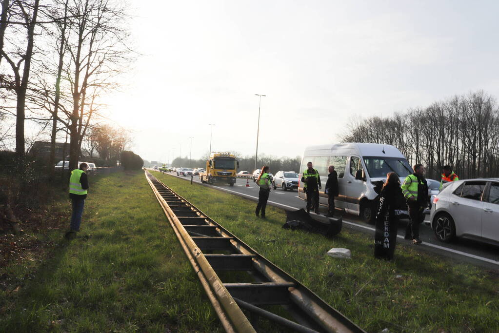 Veel schade bij ongeval tussen twee voertuigen