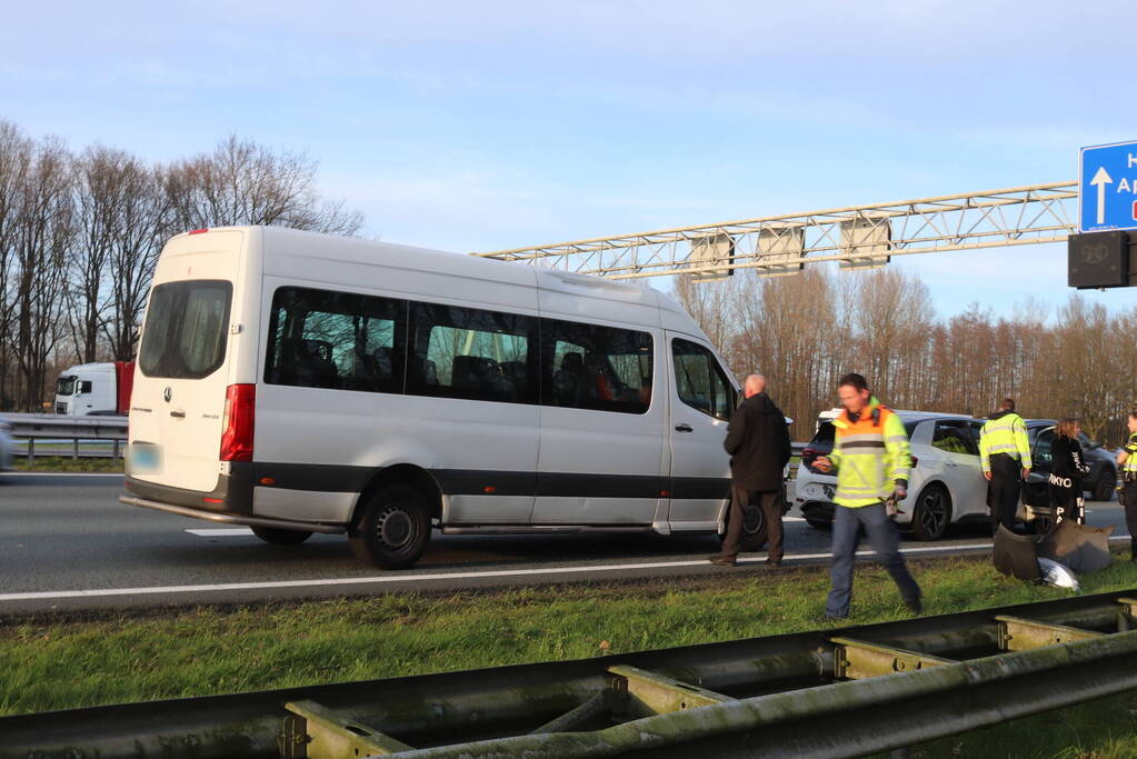 Veel schade bij ongeval tussen twee voertuigen
