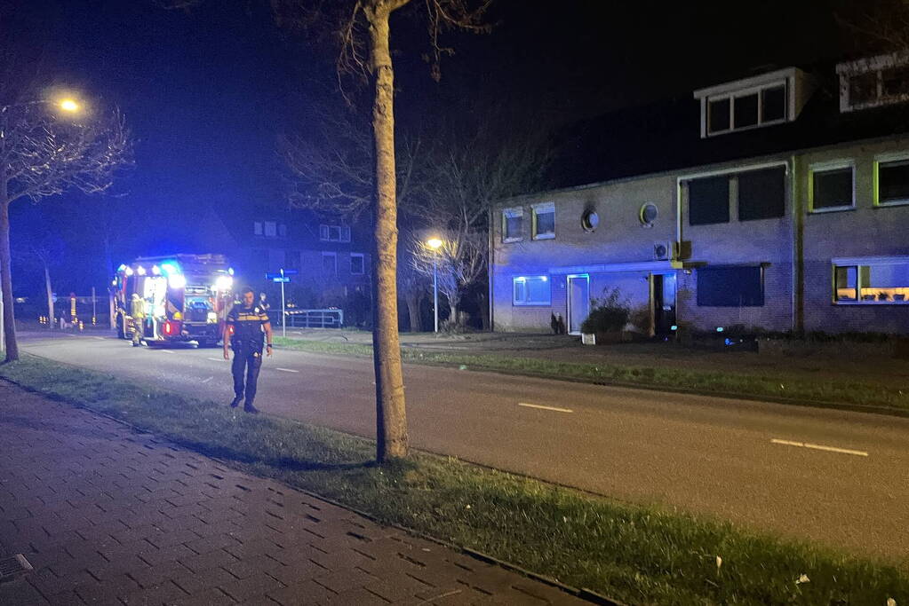 Flinke vlammen bij woningbrand op eerste etage