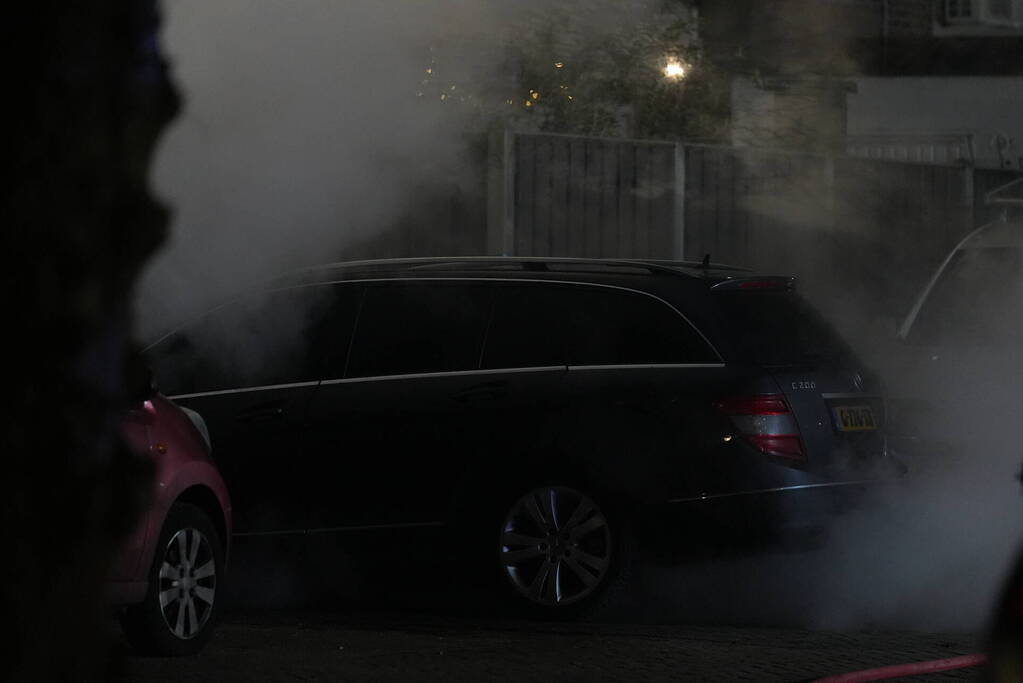 Opnieuw auto in brand