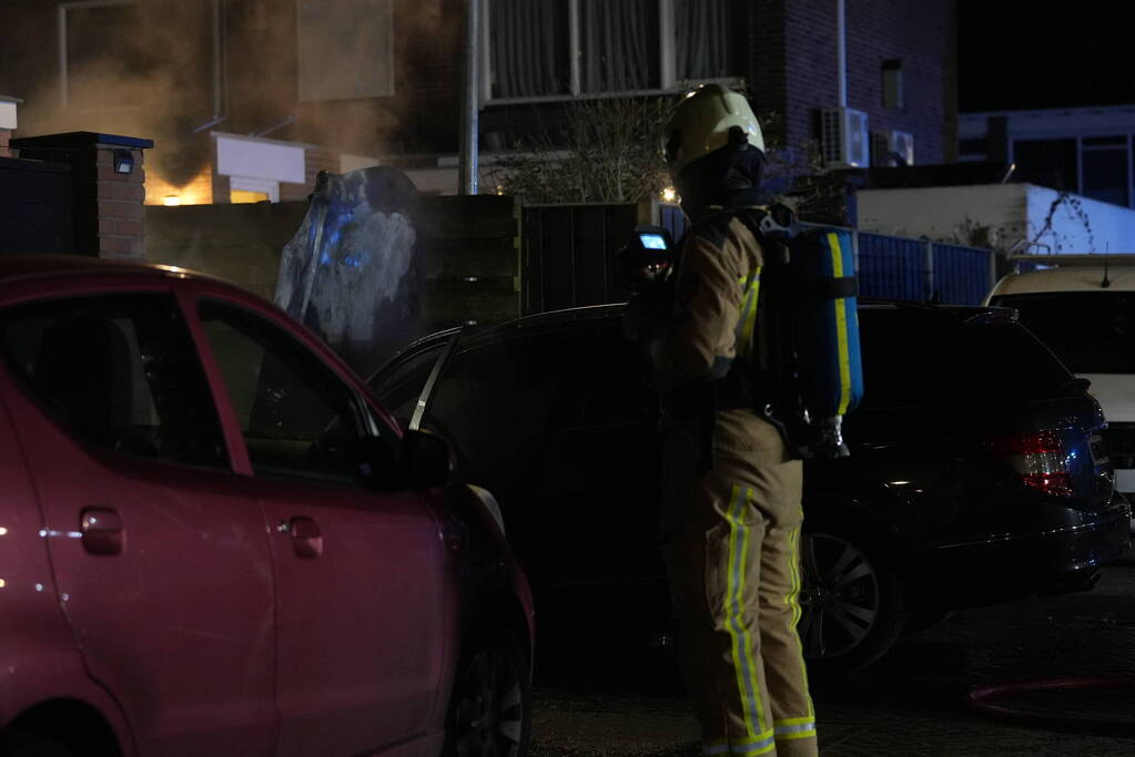 Opnieuw auto in brand