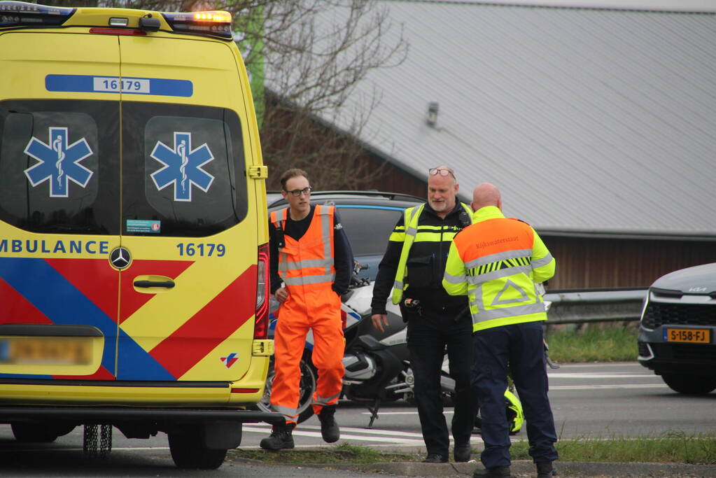 Twee voertuigen afgesleept na kop-staartaanrijding