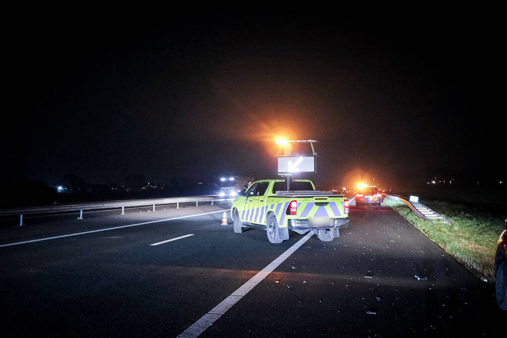 Grote verkeershinder door ongeval met twee auto's