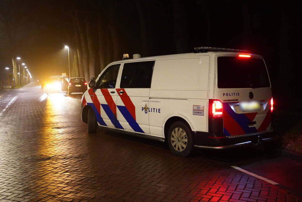 Automobilist rijdt door na aanrijding met fietsster