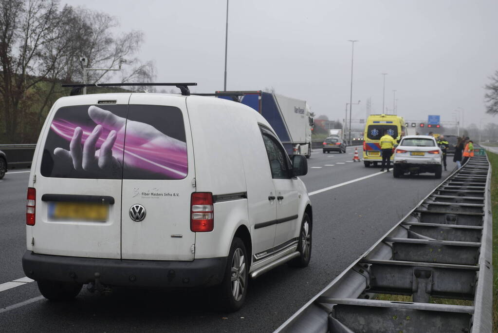 Flinke schade door ongeval op snelweg