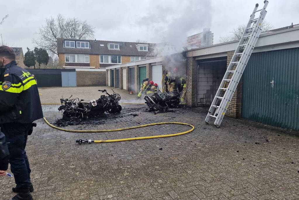 Flinke schade bij uitslaande brand in garagebox