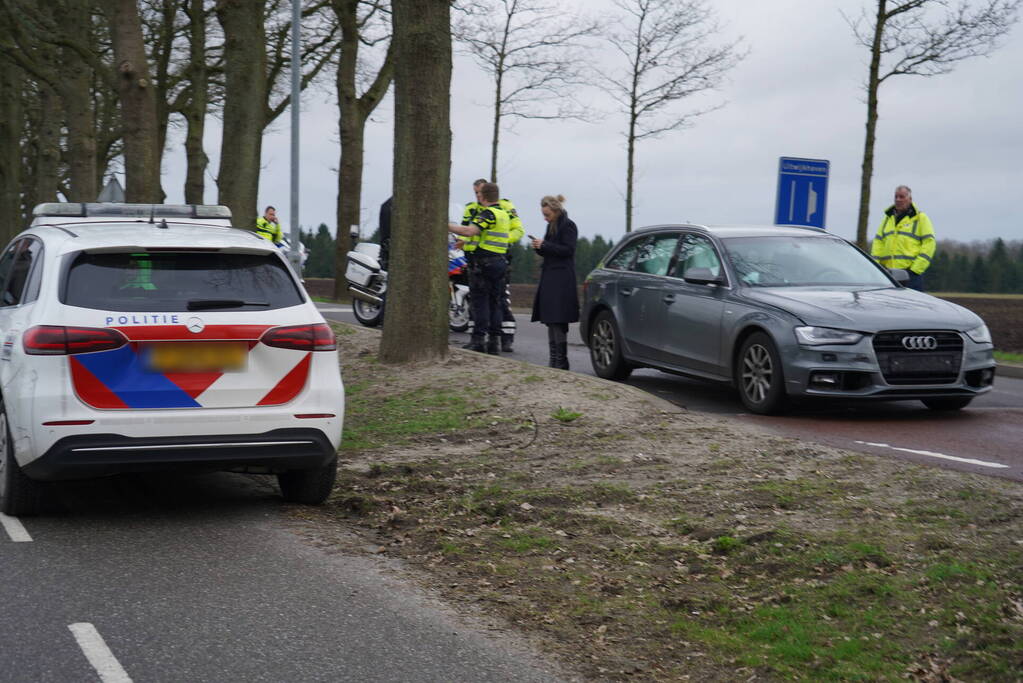 Kop-staartbotsing tussen twee voertuigen