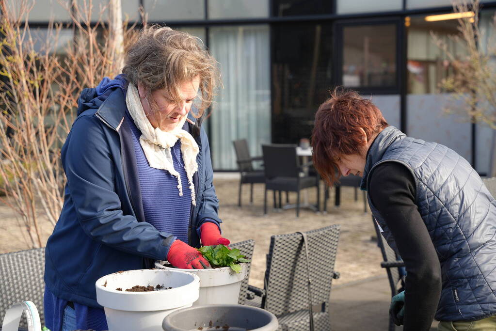 Wethouders en de burgemeester nemen deel aan NLdoet