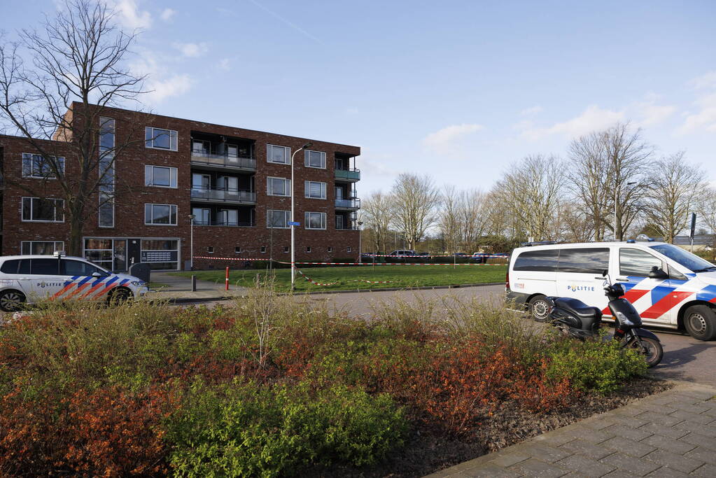 Zwaargewonde na steekpartij bij flat