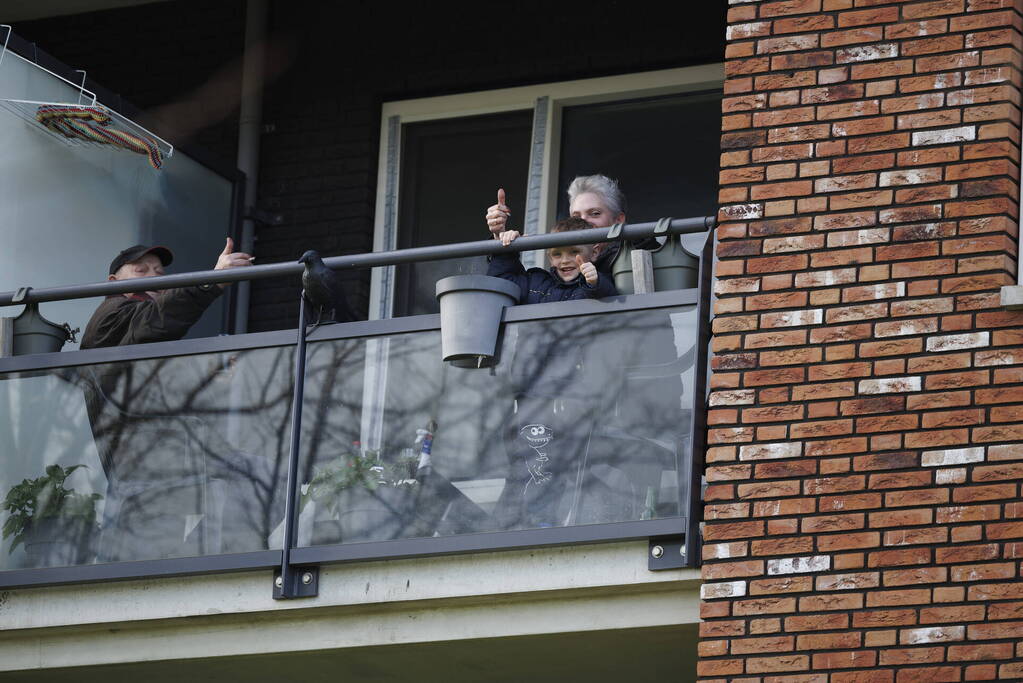 Zwaargewonde na steekpartij bij flat