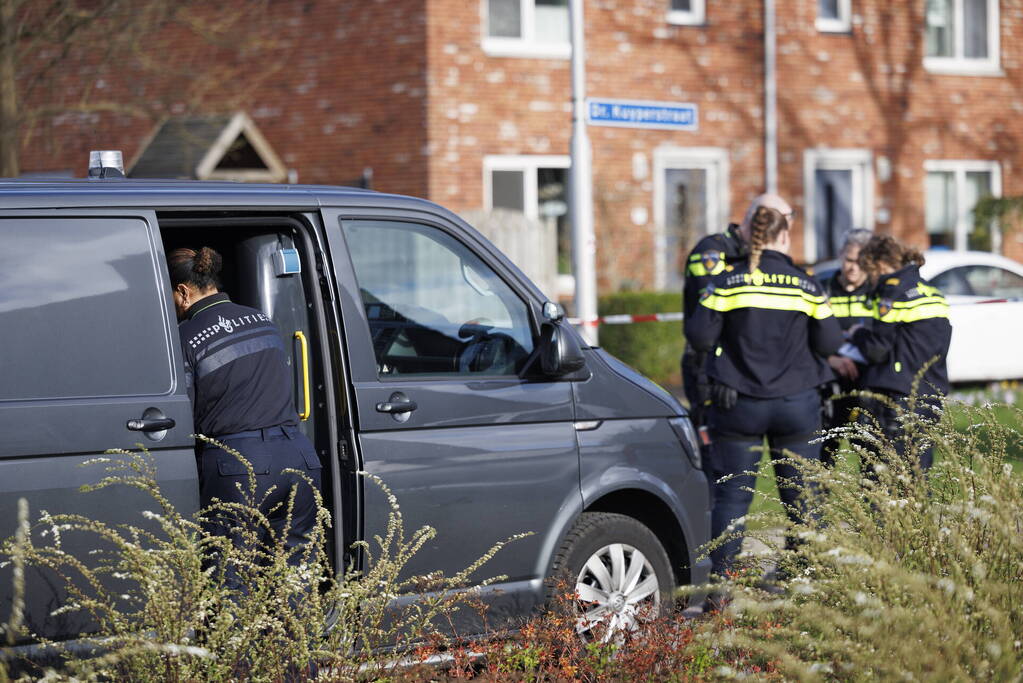 Zwaargewonde na steekpartij bij flat