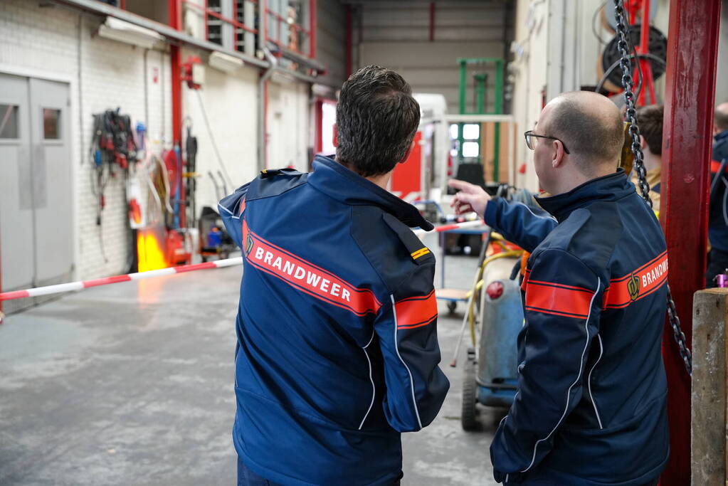 Brandweerlieden van de toekomst houden wedstrijd