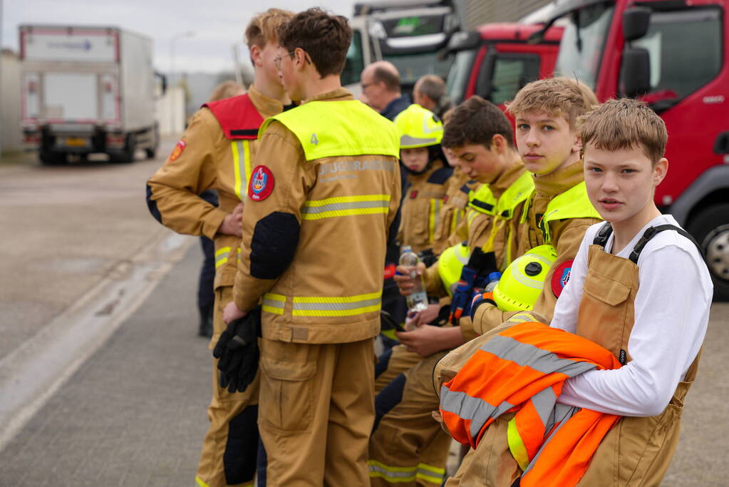 Brandweerlieden van de toekomst houden wedstrijd