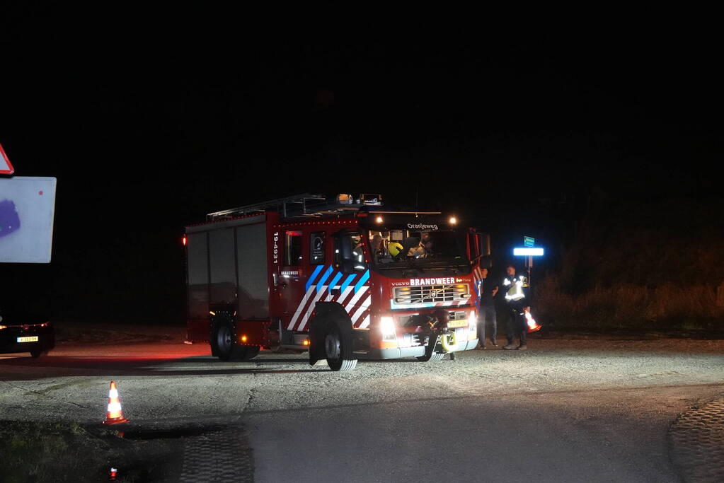 Uitslaande brand in loods, Zeelandbrug afgesloten vanwege rookontwikkeling