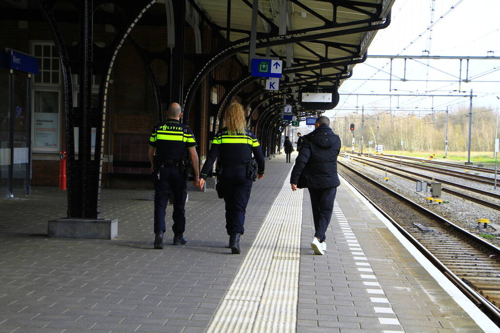 Lastige reiziger verwijdert van station