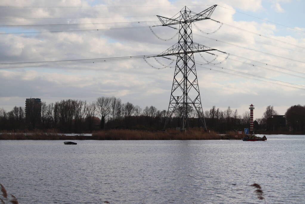 Grote zoektocht na aantreffen boot