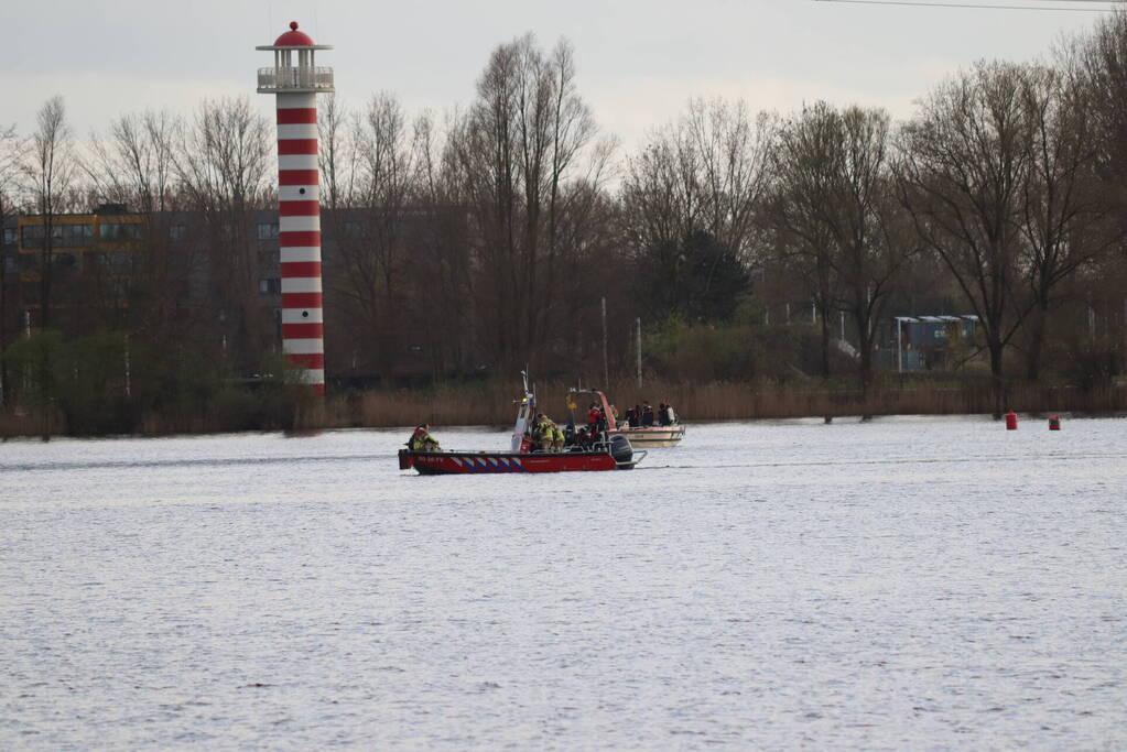 Grote zoektocht na aantreffen boot