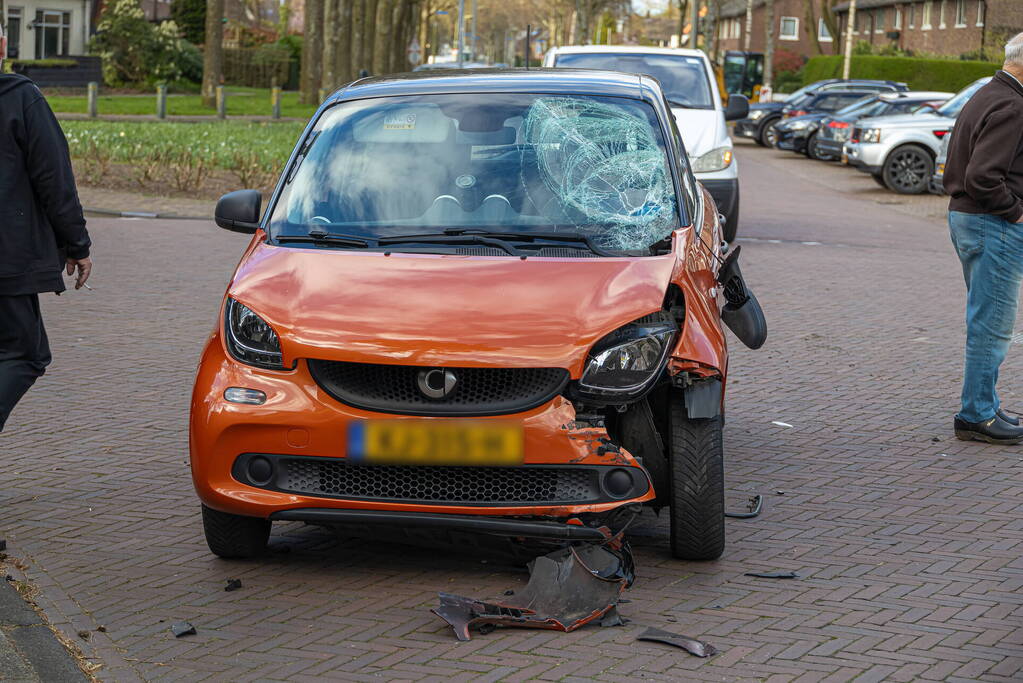 Gewonde bij ongeval tussen automobilist en scooter met twee opzittenden
