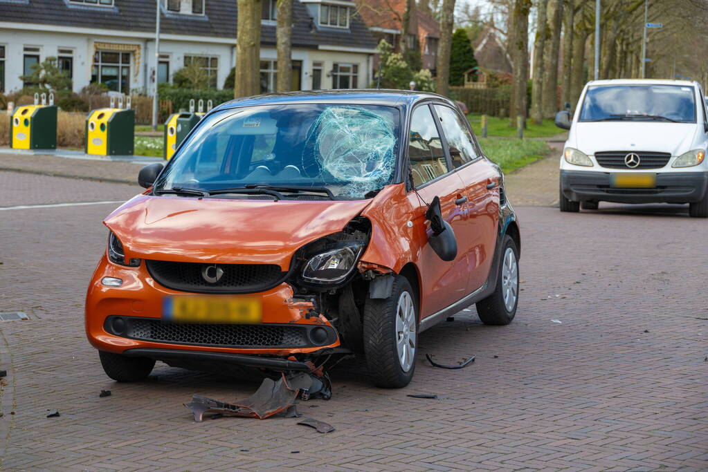 Gewonde bij ongeval tussen automobilist en scooter met twee opzittenden