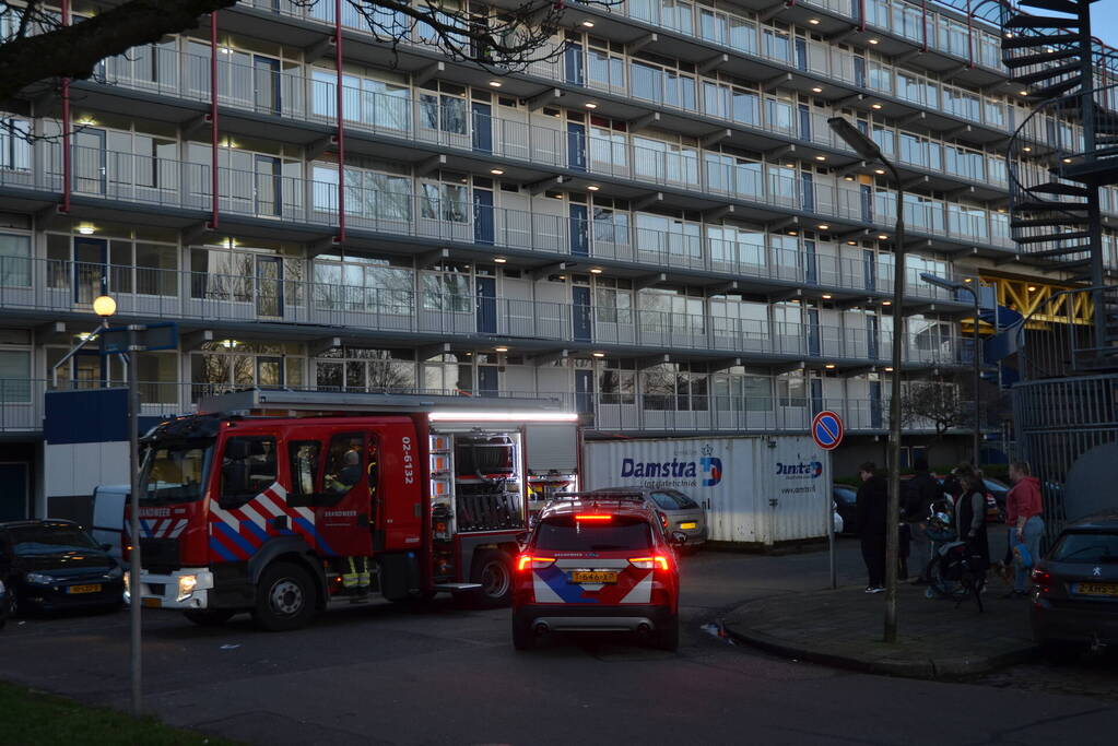 Rookoverlast door barbecue op balkon