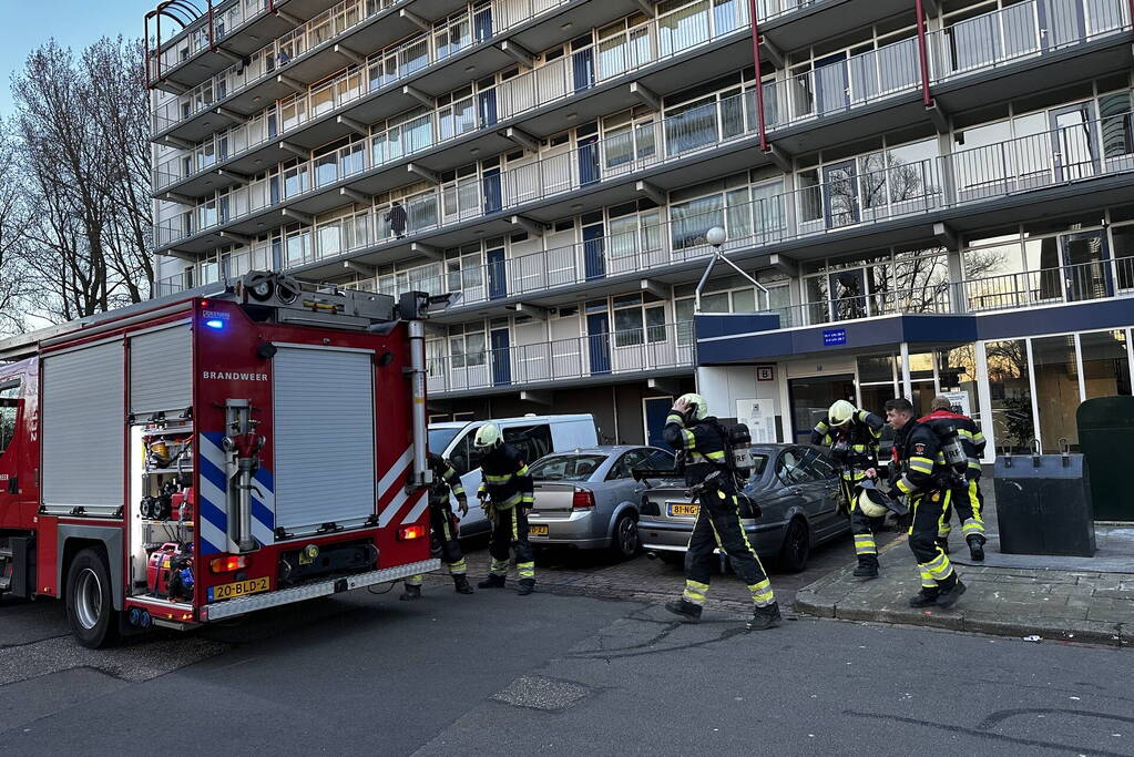 Rookoverlast door barbecue op balkon