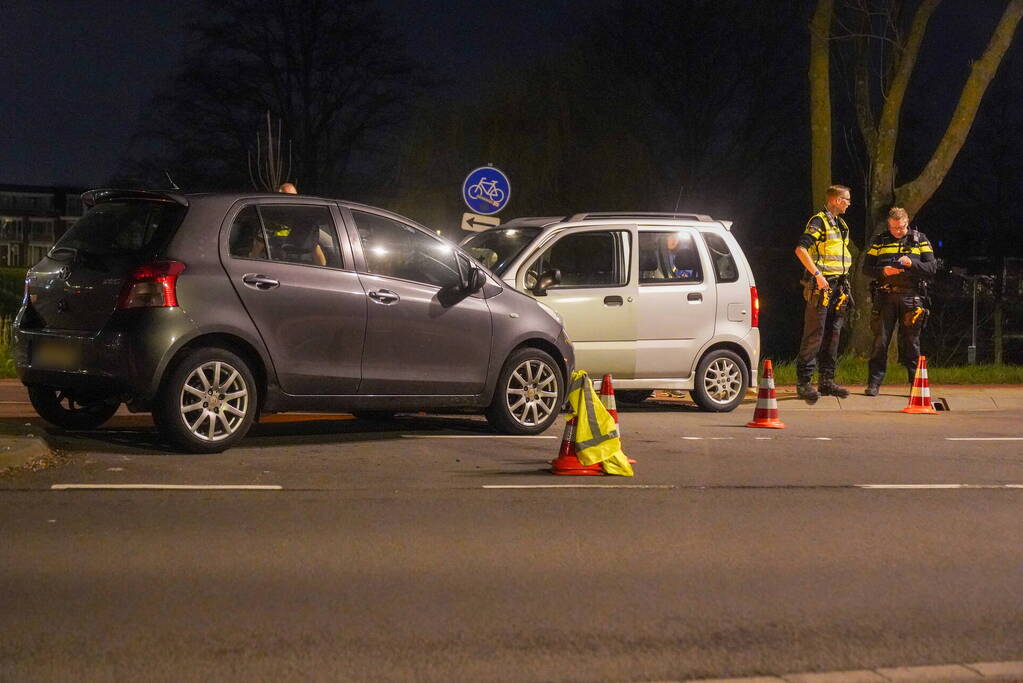Twee voertuigen beschadigd bij aanrijding
