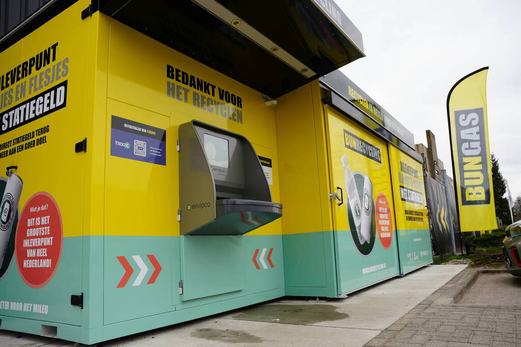 Eerste openbare statiegeldmachine van Nederland geplaatst