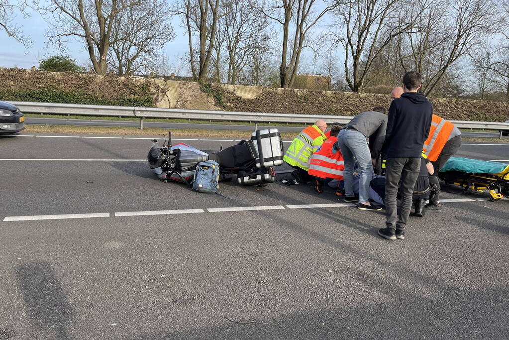 Motorrijder gewond na ongeval met bestelbus