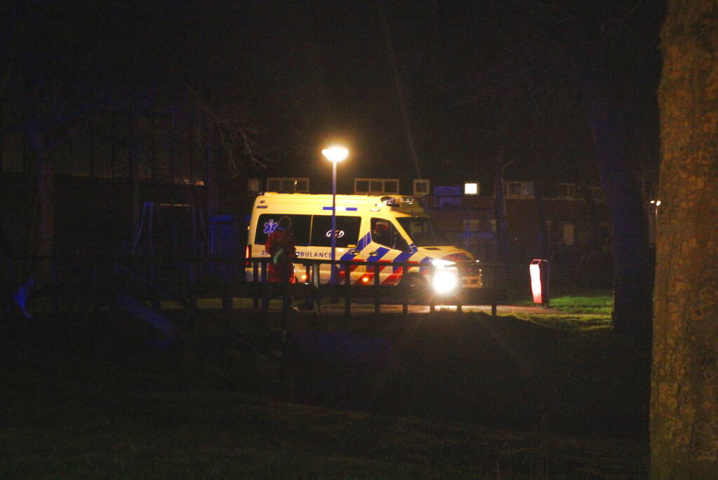 Zoektocht naar mogelijk persoon in water