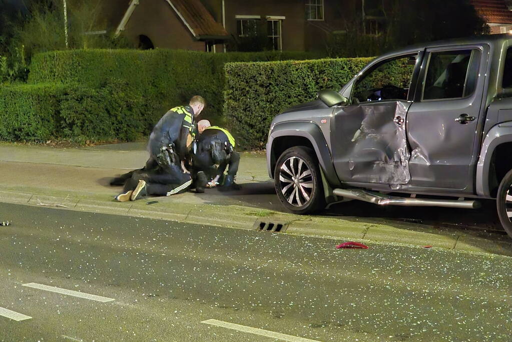 Auto op de zijkant na ongeluk
