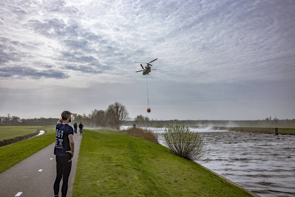 Veel bekijks bij oefening met Chinooks