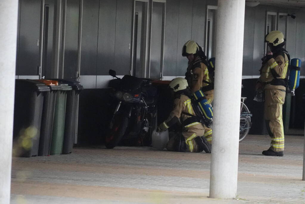 Lekkende brandstoftank van motor zorgt voor vreemde lucht