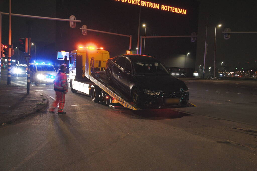 Bestuurder slaat op de vlucht na crash