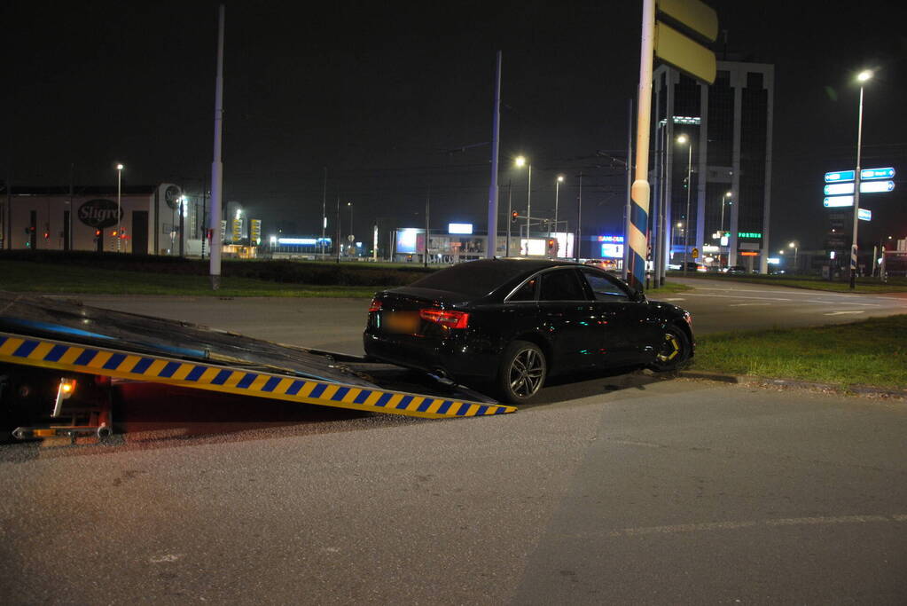 Bestuurder slaat op de vlucht na crash