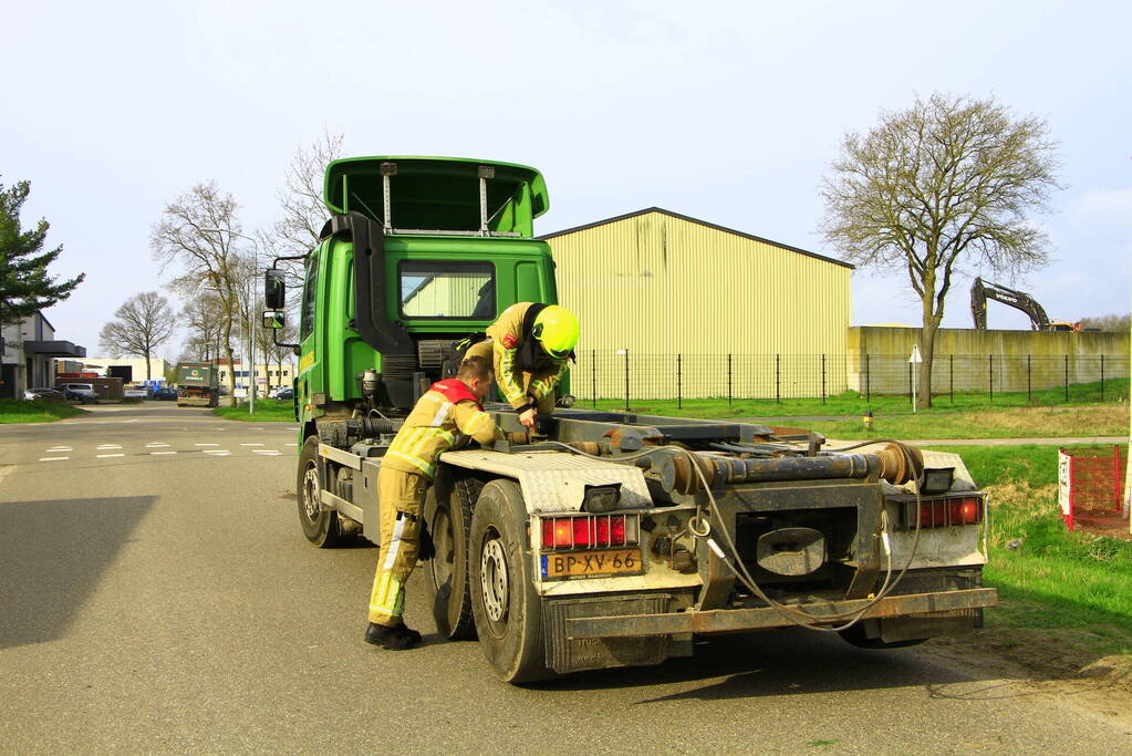 Rookontwikkeling bij chassis van vrachtwagen