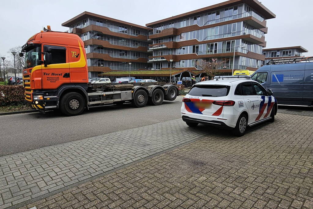 Fietser gewond bij aanrijding met vrachtwagen