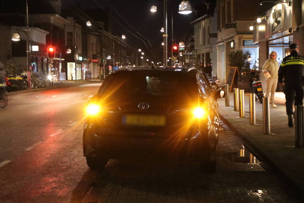 Plantenbak van juwelier kapot door gevallen scooterrijder