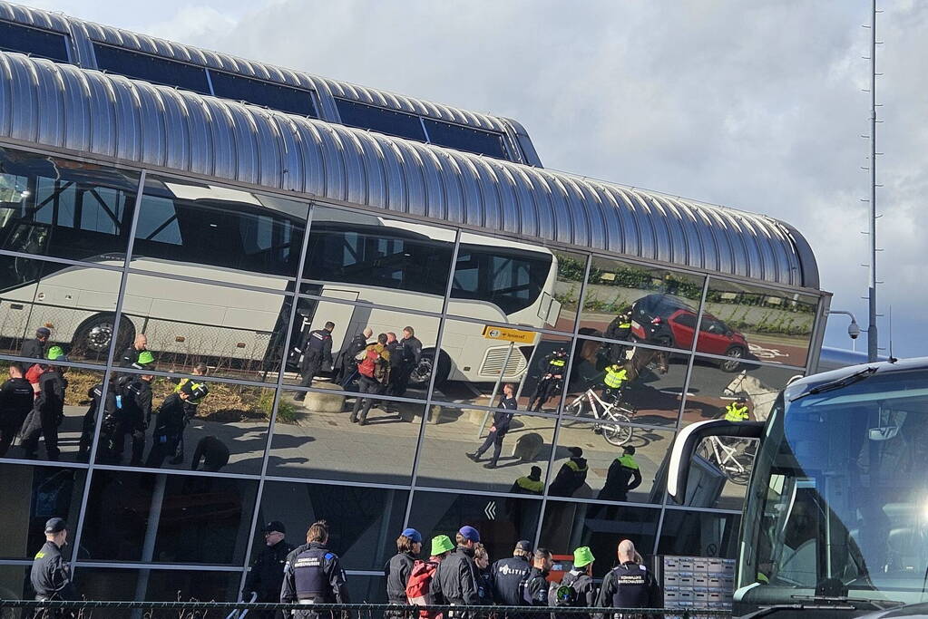 XR dringt eindhoven airport binnen