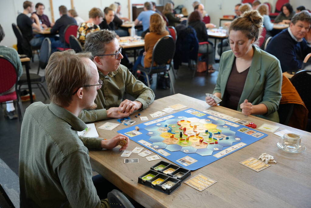 Liefhebbers van Kolonisten van Catan spelen toernooi