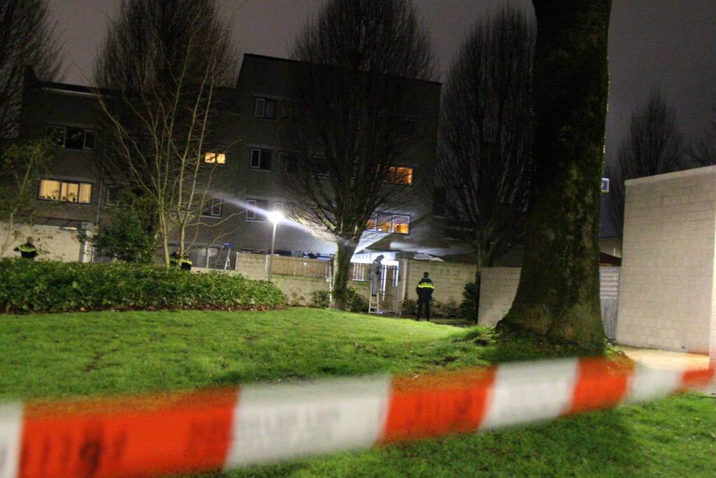 Veel hulpdiensten ingezet na steekincident, omgeving hermetisch afgesloten