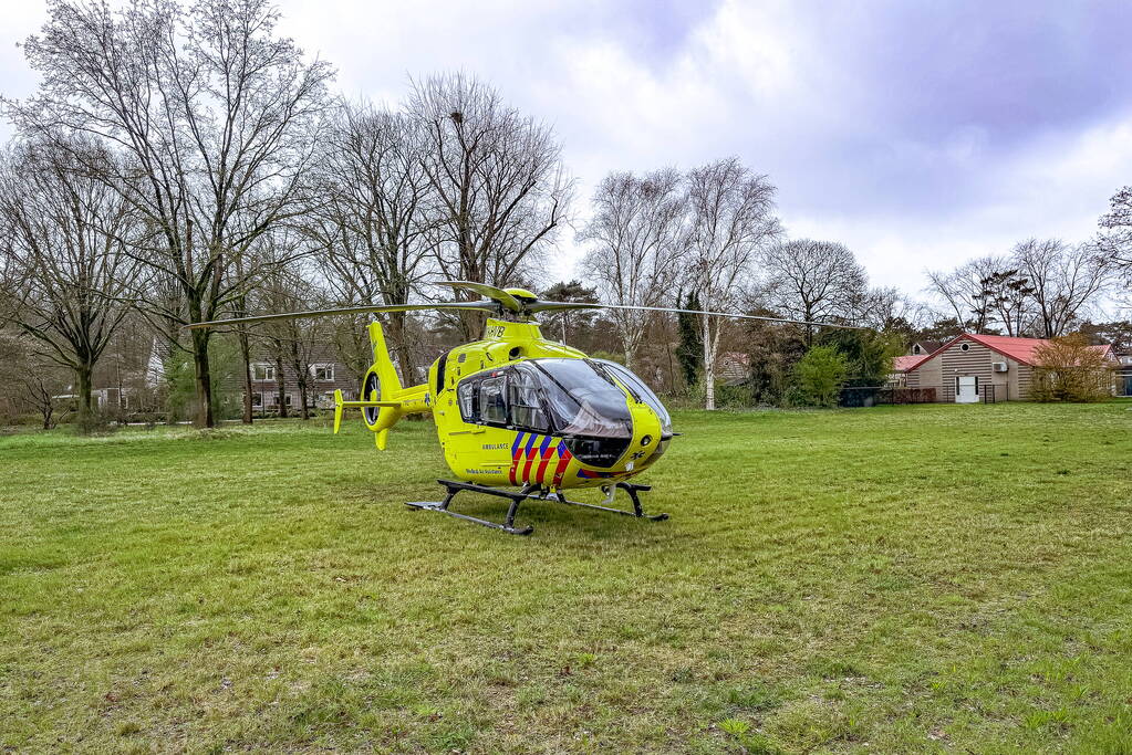 Traumahelikopter landt op terrein zorginstelling Sherpa