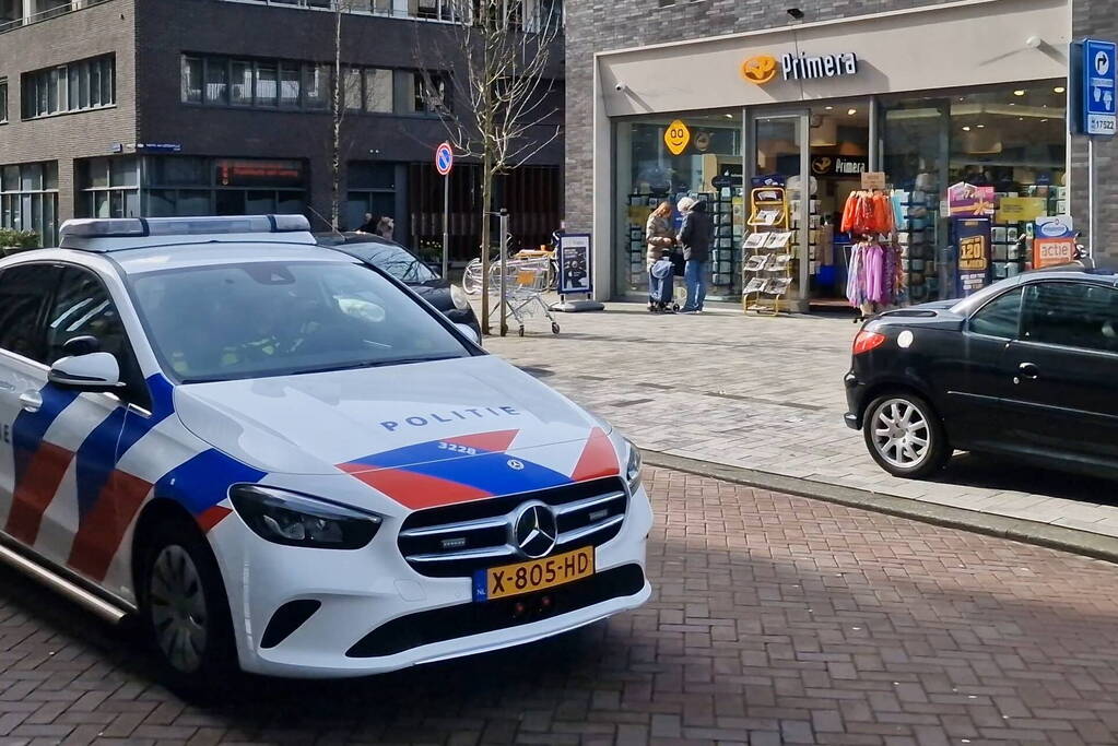 Minderjarige jongen op de vlucht na poging overval