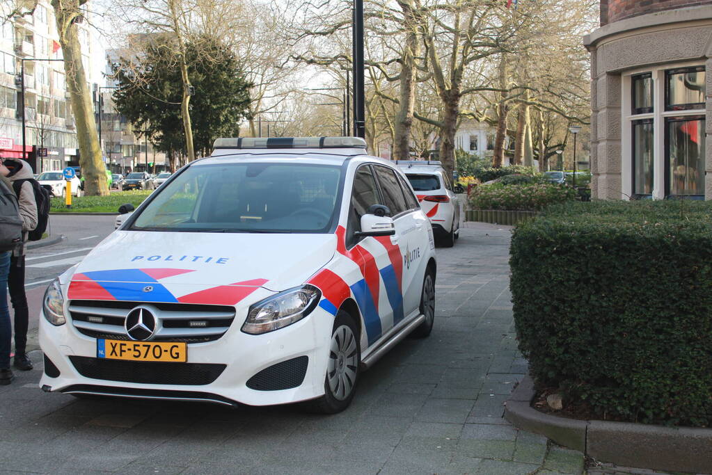 Hulpdiensten groots ingezet voor persoon op dak met verward gedrag