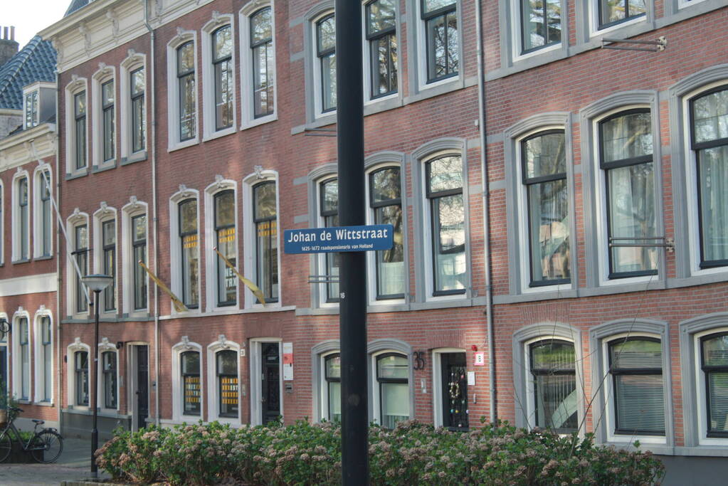 Hulpdiensten groots ingezet voor persoon op dak met verward gedrag