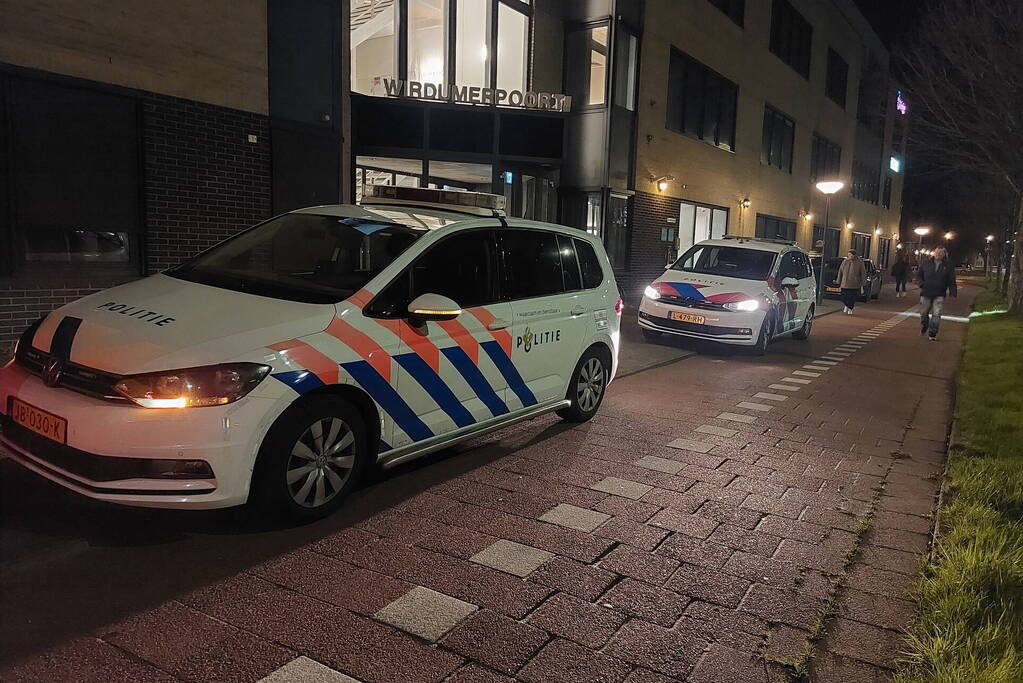 Persoon gewond na steekpartij in appartementencomplex