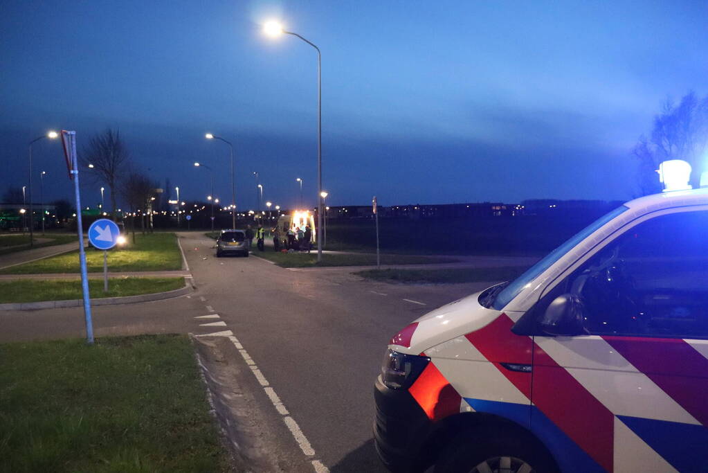 Fietser ernstig gewond bij aanrijding met personenauto