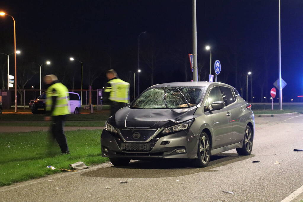 Fietser ernstig gewond bij aanrijding met personenauto