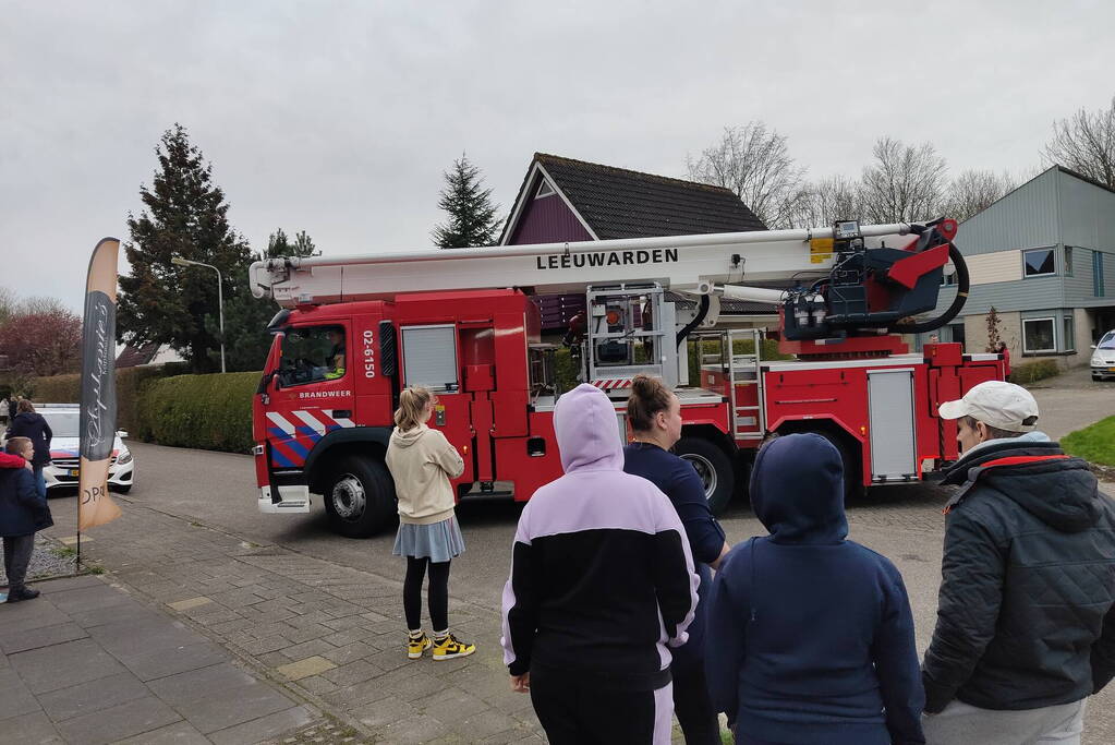 Brandweer ingezet voor brand in nok van dak