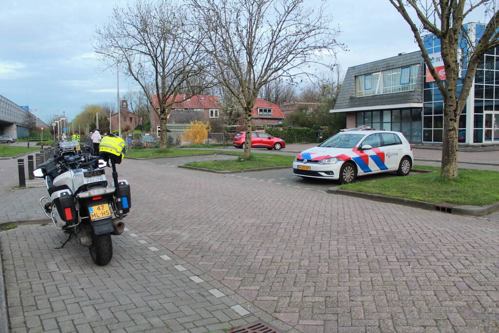 Maaltijdbezorger en fietser botsen