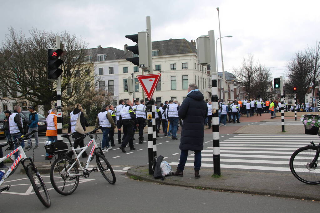 Politieagenten demonstreren tegen te hoge pensioenleeftijd